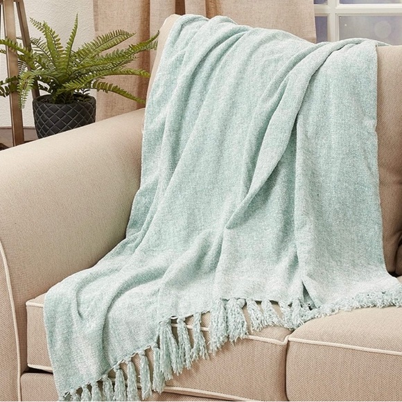 NEW Chenille Mint light Green Fringe Tassels Hem Throw Blanket - Picture 5 of 5